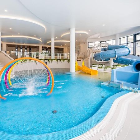 Polanki Aqua Apartamenty Nielimitowany Dostep Do Basenow Parking Free Kołobrzeg Exterior foto